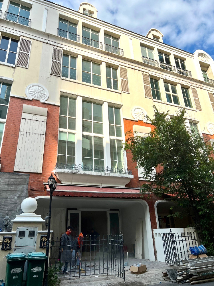 Baan Klang Krung Thonglor 4bed 4bath 26sqwah 380sqm. 46,000,000 Am: 0656199198