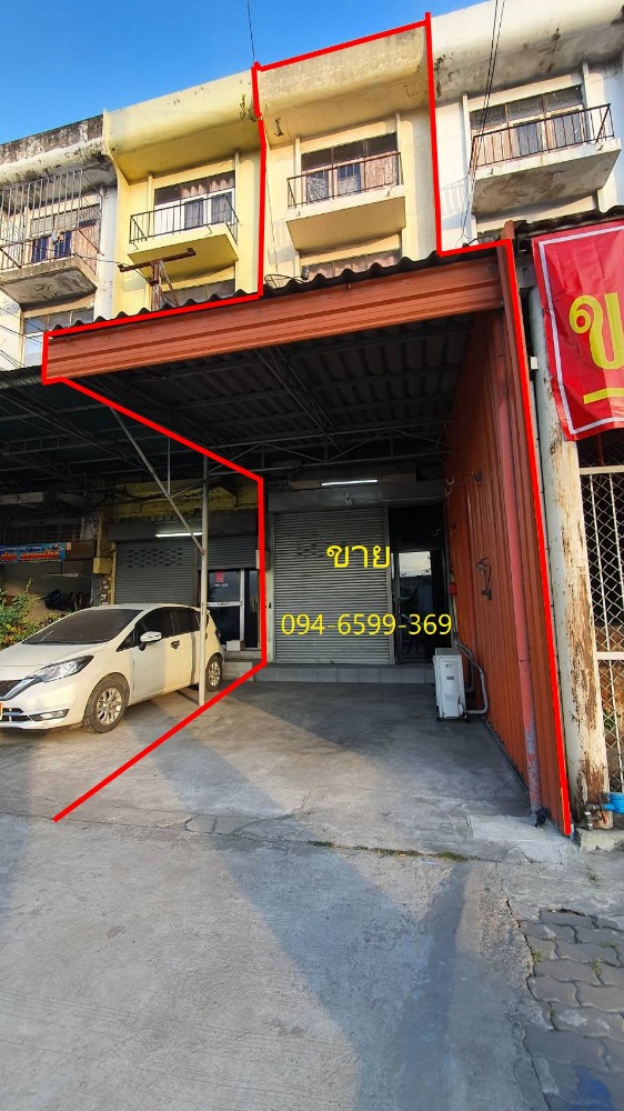 Commercial building for sale, 4 floors + rooftop, next to Sukhumvit Road. Near Wat Trai Samakkhi Erawan Museum, BTS Pu Chao, Kanchanaphisek Road, Industrial Ring Road, Bangna, Rama 2, building suitable for an office. Online distribution center or doing bu