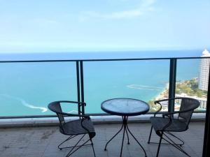 For rent Northpoint Pattaya 2 bed fully furnsihed ready to move in, Hight floor