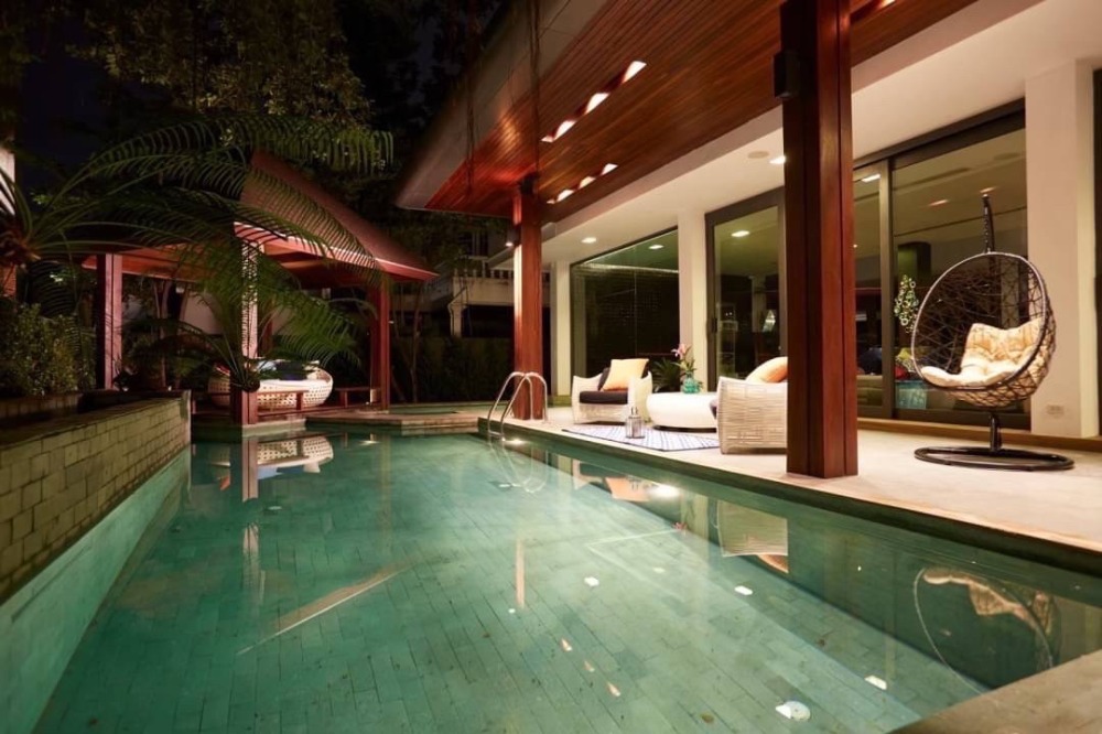บ้านโมเดิร์นสุดหรู | ย่านเอกมัย-ทองหล่อ | บ้านเดี่ยว 3 ชั้น 170 ตร.ว. | 5 ห้องนอน | มีลิฟท์ส่วนตัว | ใกล้ โรงพยาบาลสมิติเวช สุขุมวิท., Theater of Dream Warriors Ice Arena – รูปที่ 4