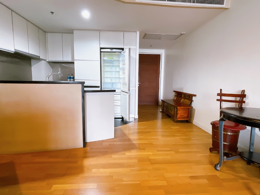 ให้เช่า พร้อมอยู่ 1 ห้องนอน 70 ตร.ม. คอนโด Urbana Sathorn – รูปที่ 2