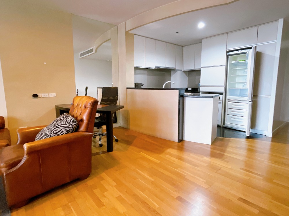 ให้เช่า พร้อมอยู่ 1 ห้องนอน 70 ตร.ม. คอนโด Urbana Sathorn – รูปที่ 3