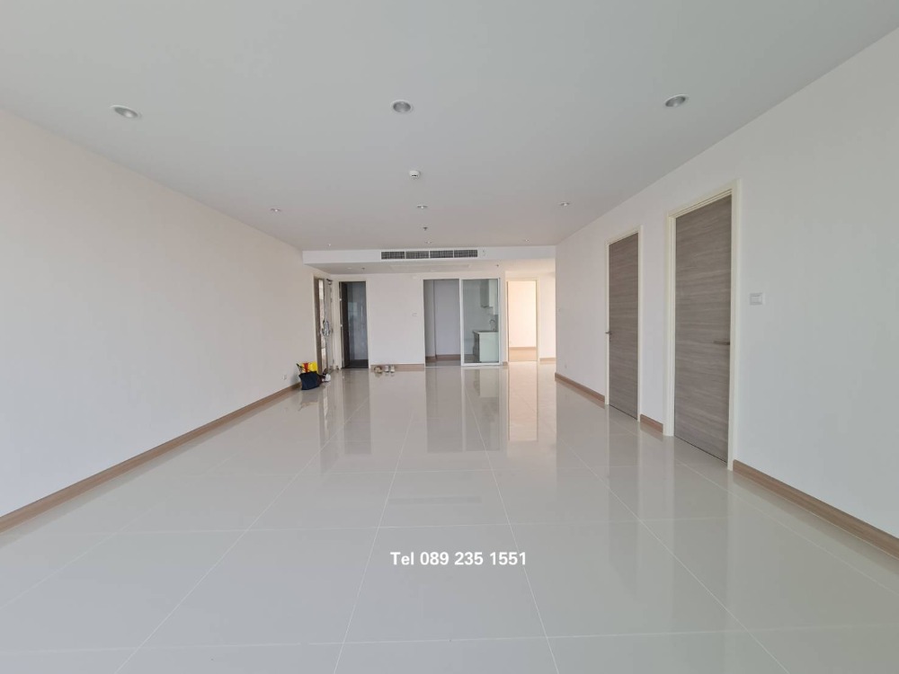 For Rent 2+1 bed Supalai Riva Grande, area 157 sq.m., Building A, there are many rooms to choose from. For Rent 2+1 bed Supalai Riva Grande, area 157 sq.m., Building A, there are many rooms to choose from.