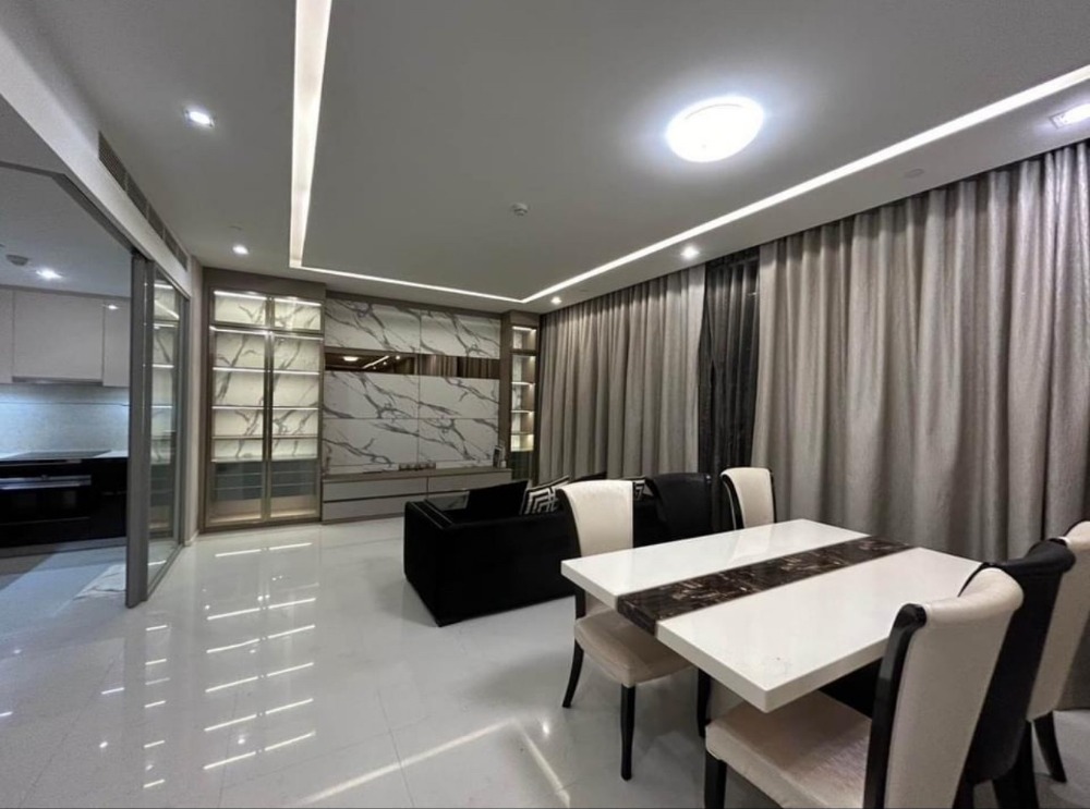 ● Good Deal ● ชั้น 15+ 117.77 ตร.ม. | 2 ห้องนอน 2 ห้องน้ำ | ใกล้ BTS สุรศักดิ์ 50 ม., โรงเรียนกรุงเทพคริสเตียนวิทยาลัย 300 ม., โรงพยาบาลเซนต์หลุยส์ 450 ม. ● Good Deal ● ชั้น 15+ 117.77 ตร.ม. | 2 ห้องนอน 2 ห้องน้ำ | ใกล้ BTS สุรศักดิ์ 50 ม., โรงเรียนกรุงเทพคริสเตียนวิทยาลัย 300 ม., โรงพยาบาลเซนต์หลุยส์ 450 ม.