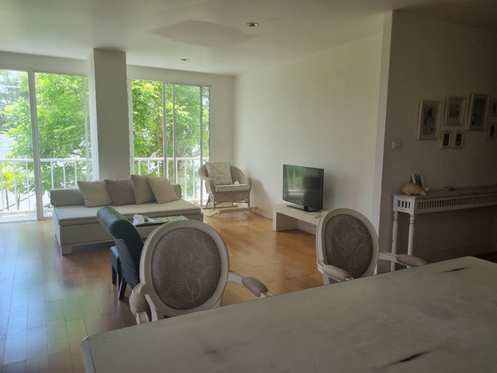 Sell ! 2BR 2BA ready to move in. Sell ! 2BR 2BA ready to move in.