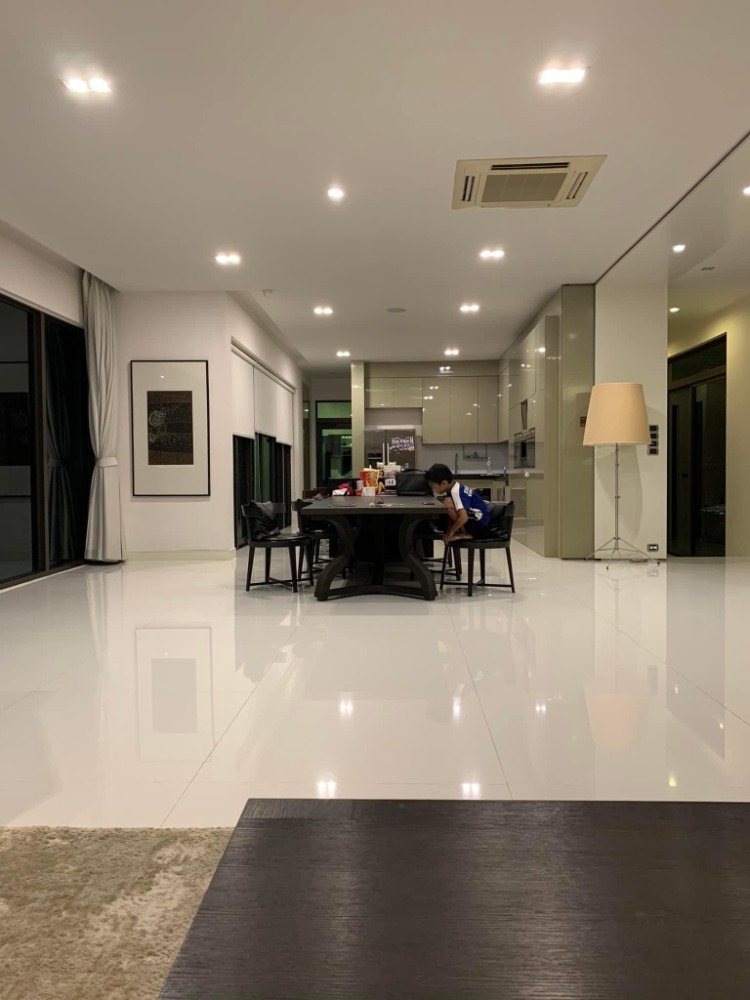 ♦ Luxury mansion ♦ บ้านเดี่ยว 2 ชั้น 600.00 ตร.ม. | 5 ห้องนอน ตกแต่งครบ | ใกล้ บางรักน้อยท่าอิฐ 1 นาที, เซ็นทรัล รัตนาธิเบศร์ 10 นาที – รูปที่ 4