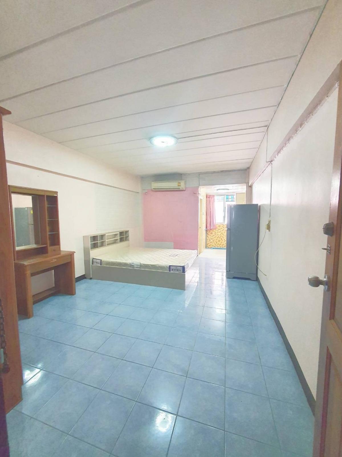Eternal Condo for sale, Lat Phrao 101, only 480000 baht.