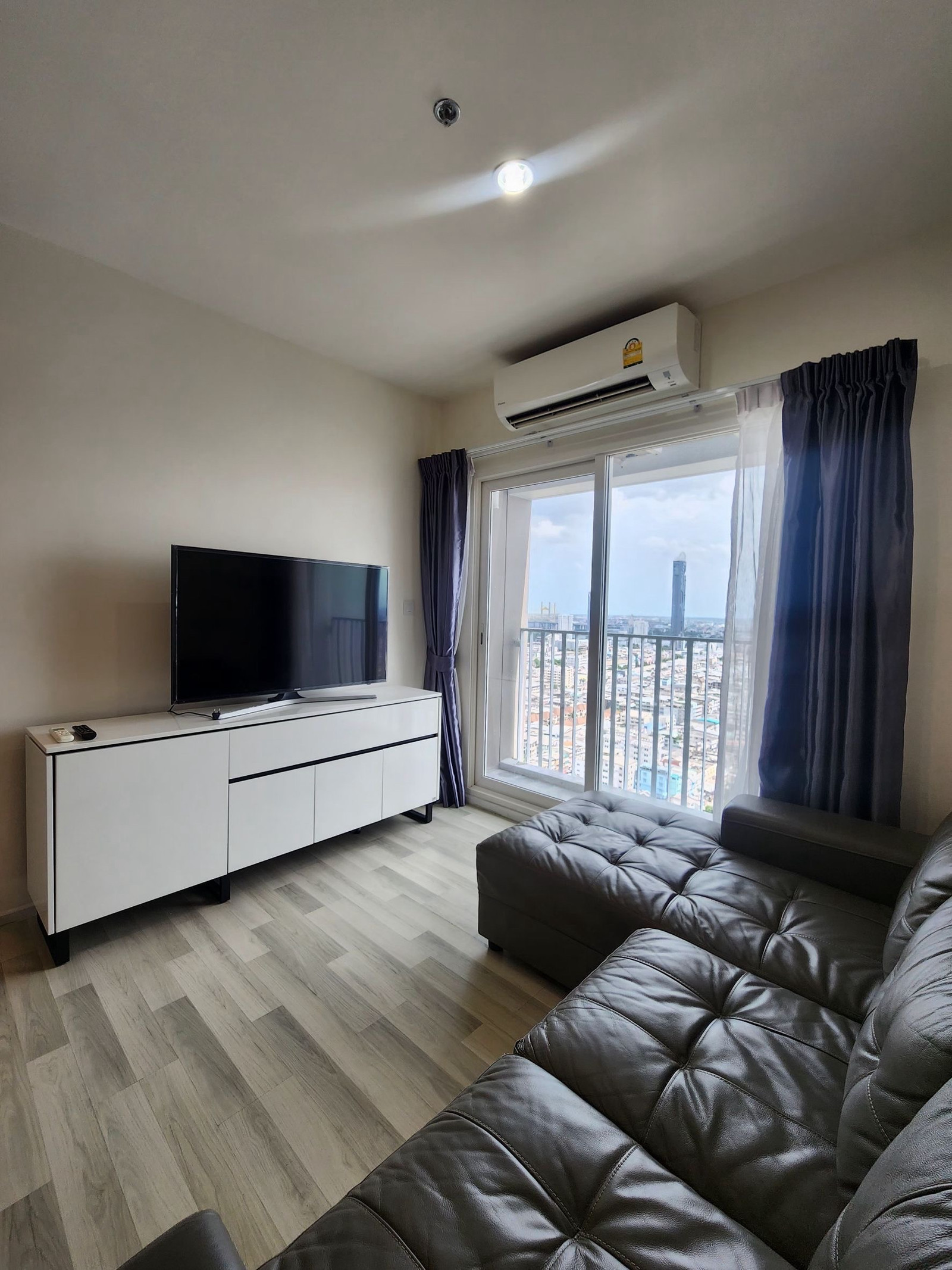 🔥 Beautiful room for rent, ready to move in The Key Sathorn Charoenrat 🔥 Beautiful room for rent, ready to move in The Key Sathorn Charoenrat