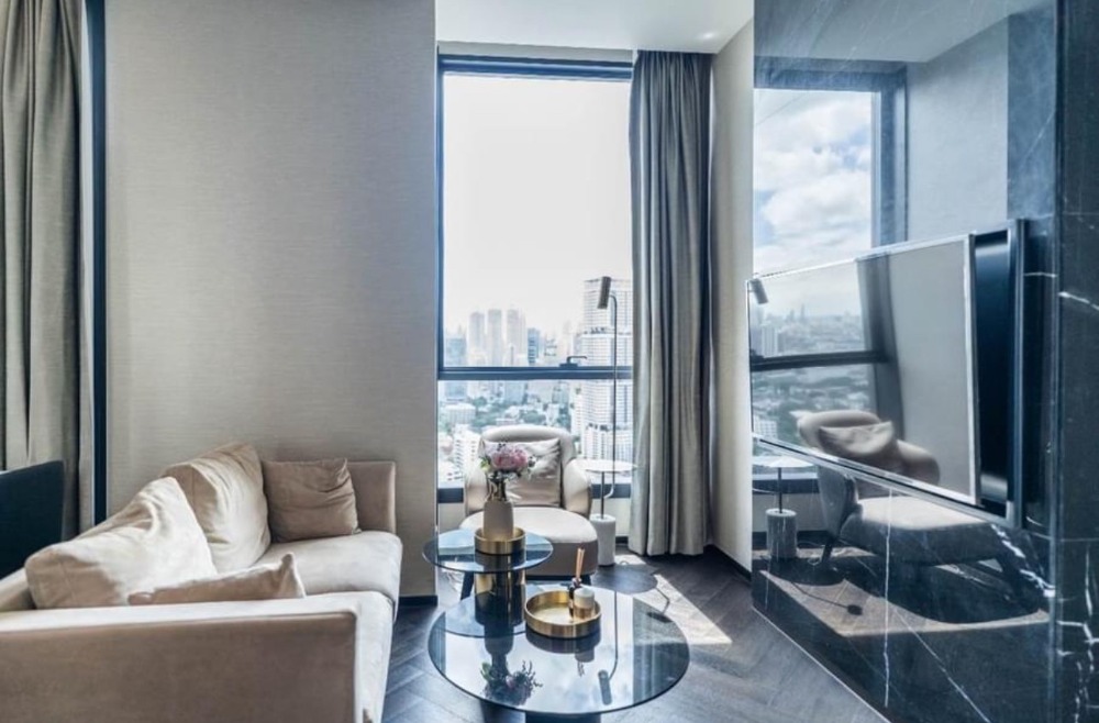♦ Prime Location ♦ ชั้น 25+ 1 ห้องนอน | วิวเมือง | ใกล้ BTS ทองหล่อ เพียง 1 นาที, เมเจอร์ ซีนีเพล็กซ์ สุขุมวิท 12 นาที, เอ็มโพเรียม 16 นาที
