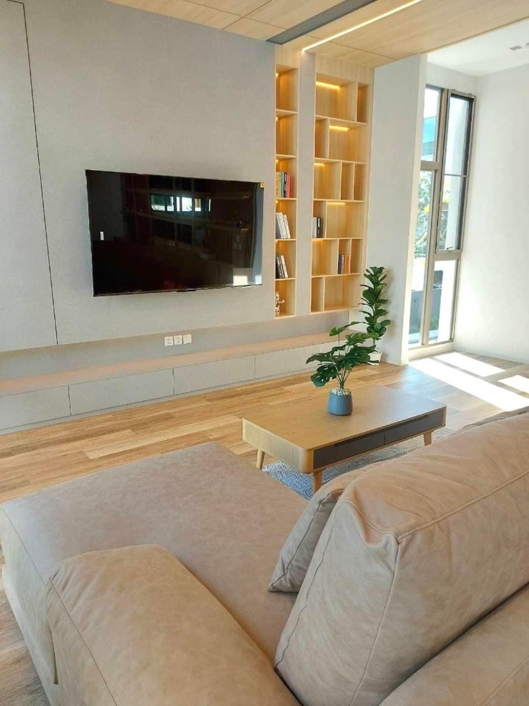 ♦ Modern Japanese ♦ บ้านเดี่ยว 3 ชั้น 3 ห้องนอน | 77.00 ตร.ว. 324.00 ตร.ม. | ใกล้ สนามกอล์ฟ Unico Grande 1 นาที, โรงเรียนนานาชาติเวลลิงตัน 2 นาที, มาร์เก็ตเพลส กรุงเทพกรีฑา 6 นาที – รูปที่ 4