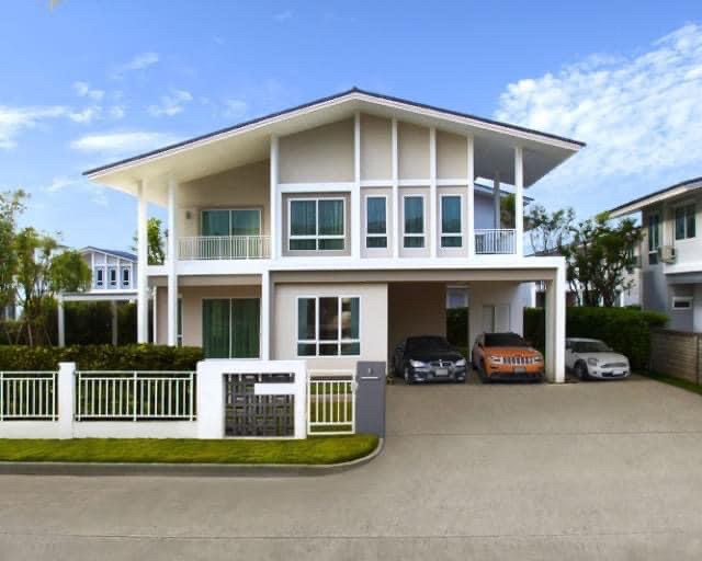 ♦ Modern style ♦ 2-story detached house, 105 sq.w. | 4 bedrooms | Parking for up to 6 cars | Near Legacy Golf Club 2 minutes, Safari World 6 minutes. ♦ Modern style ♦ 2-story detached house, 105 sq.w. | 4 bedrooms | Parking for up to 6 cars | Near Legacy Golf Club 2 minutes, Safari World 6 minutes.