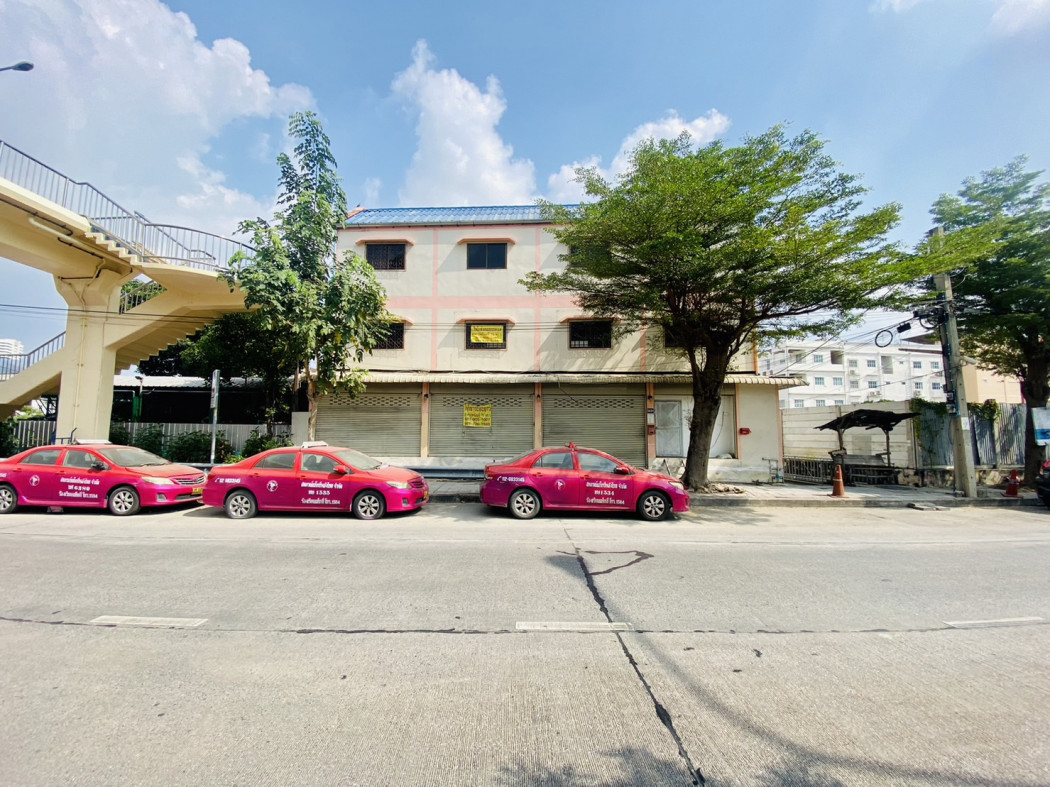 Land for sale, Rama 3 location, next to Yannawa Road, size 68.1 sq wa, new Sathu Pradit Road. Land for sale, Rama 3 location, next to Yannawa Road, size 68.1 sq wa, new Sathu Pradit Road.