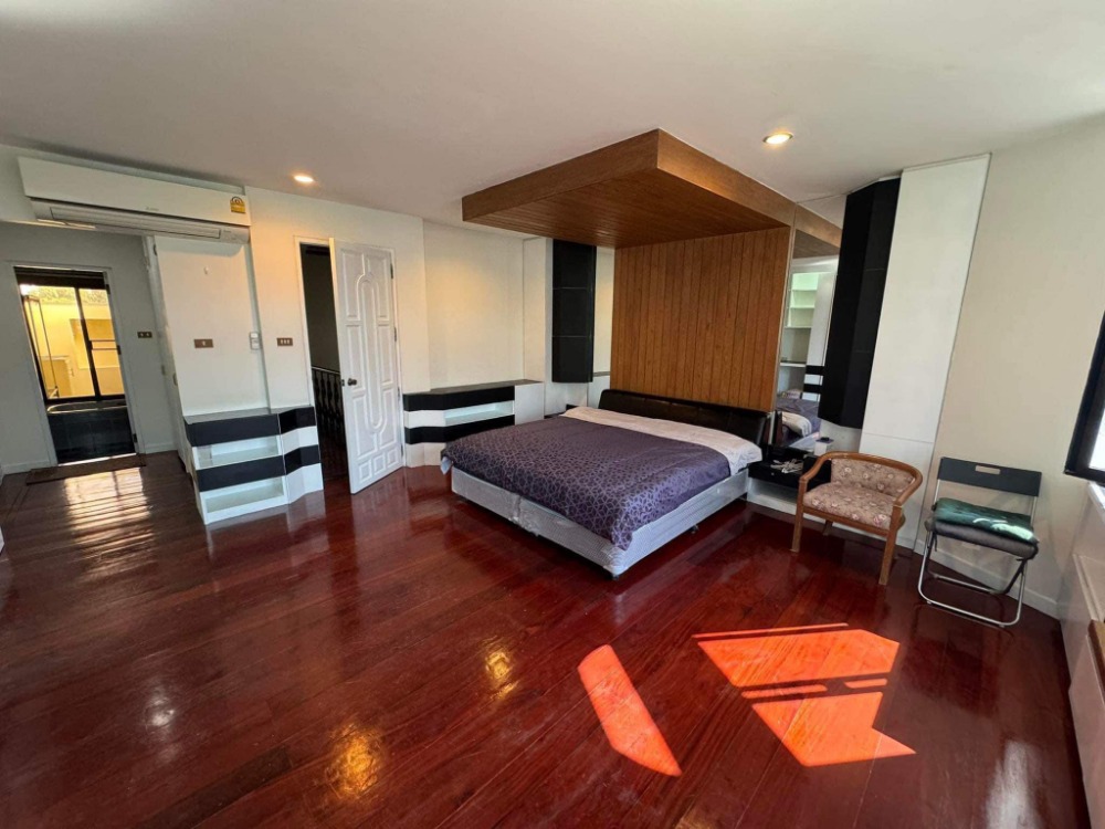 ให้เช่า ทาวน์โฮม สุขุมวิท 31 อโศก-พร้อมพงษ์ / 3 ห้องนอน / มีสระว่ายน้ำ – รูปที่ 2