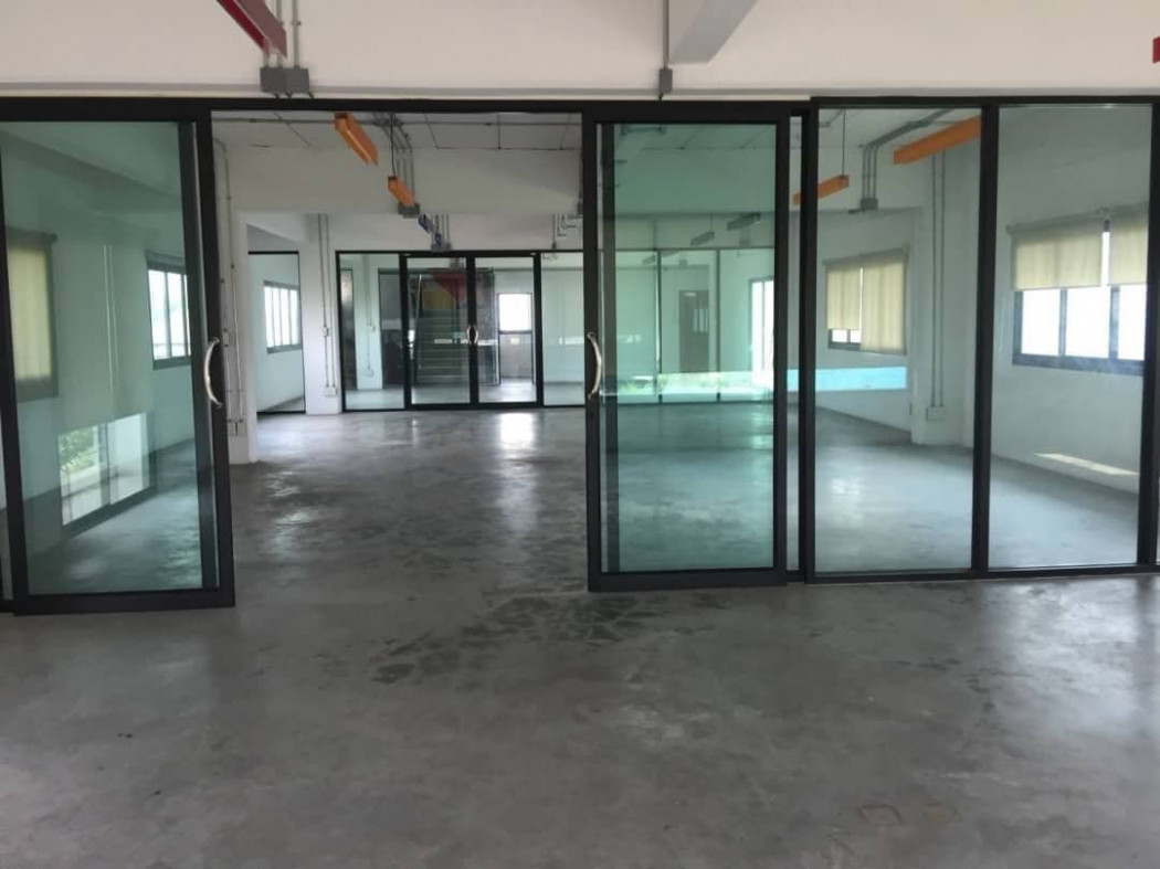 ขาย และให้เช่า สำนักงาน +พร้อมโกดัง ลาดพร้าว71 (ใกล้เลียบด่วนเอกมัย-รามอินทรา) 235 ตร.ว. 1400 ตร.ม. พื้นที่กว้าง ภายในสามารถจอดรถได้ 20 คัน – รูปที่ 3