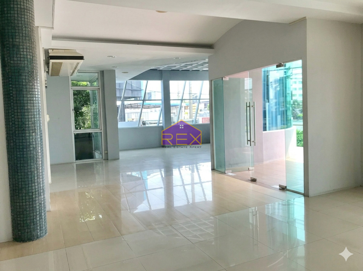 Showroom + office + warehouse for sale, next to Phetkasem Road. In the center of Ratchaburi province – รูปที่ 3