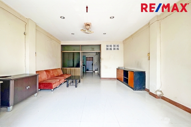Commercial building for sale, Soi Thonburi Court 23 (Kamnan Maen 23), Soi opposite Casa City Kanlapaphruek-Sathorn, 53 sq m., only 8 million. – รูปที่ 3