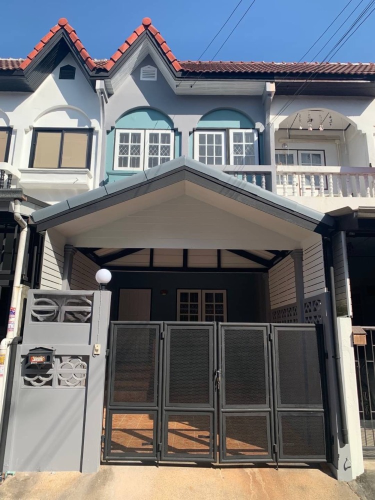 For sale very cheap, 2 storeys, area 17 sq m, Ramintra Village Village 2, Soi Charoen Phatthana 6, the house has 2 bedrooms, 2 bathrooms. For sale very cheap, 2 storeys, area 17 sq m, Ramintra Village Village 2, Soi Charoen Phatthana 6, the house has 2 bedrooms, 2 bathrooms.