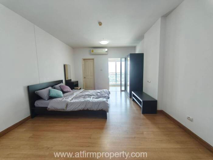 Urgent sale!! Room ready to move in, Supalai Park Condo Khaerai-Ngamwongwan / 2 bedrooms, 1 bathroom, 63 sq m, with built-in furniture + electrical appliances, price 3 million baht.