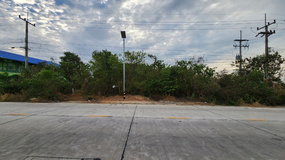 Land for sale, Soi Khao Yai, Bowin, Sriracha. Land for sale, Soi Khao Yai, Bowin, Sriracha.