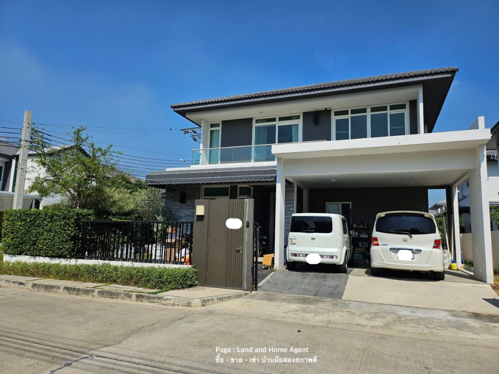 Detached house Mantana Onnut-Wongwaen 5, corner plot, 4 bedrooms. Detached house Mantana Onnut-Wongwaen 5, corner plot, 4 bedrooms.