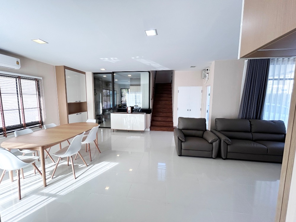 K-5418 For rent/sale! Single house Manthana 4 On Nut Wongwaen, beautiful house with built-in furniture. K-5418 For rent/sale! Single house Manthana 4 On Nut Wongwaen, beautiful house with built-in furniture.