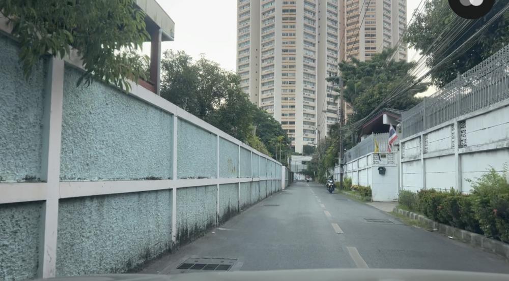 ขายที่ดิน1ไร่พร้อมบ้าน เอกมัย22 สุขุมวิท/เอกมัย 0863557948 – รูปที่ 3