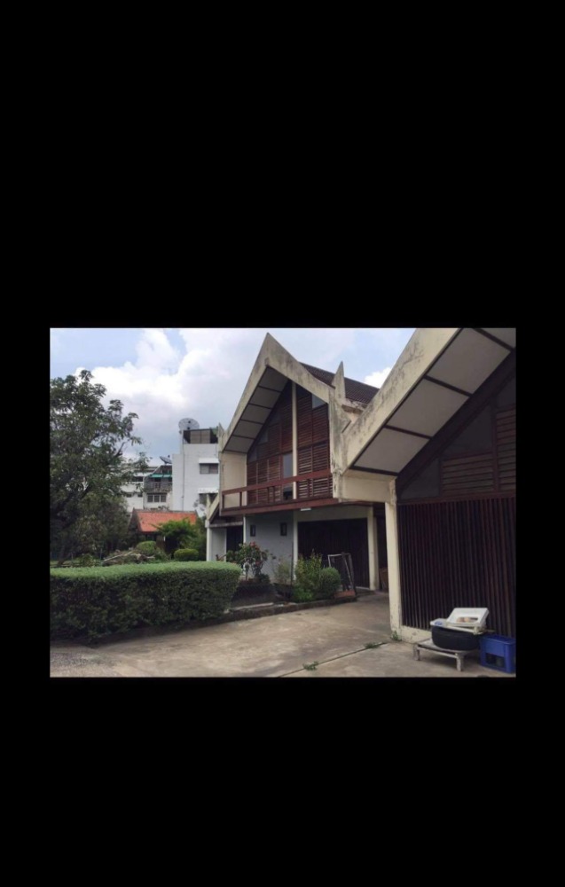 Land in Ekamai area / with 2 houses / near Somdet Saranratmaneerom Park. – รูปที่ 4
