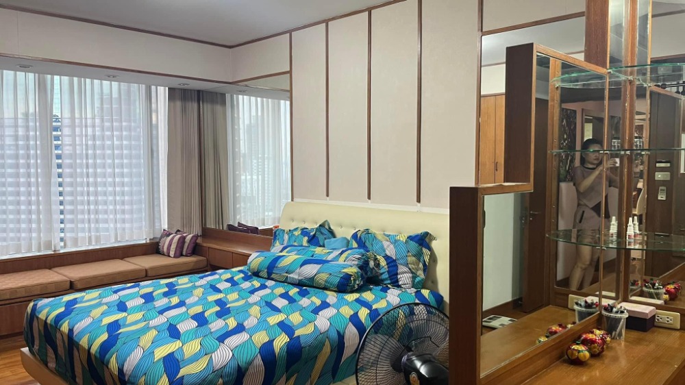 ♦ Rare Unit ♦ ชั้น 15+ 136.00 ตร.ม. | 2 ห้องนอน 2 ห้องน้ำ | ใกล้ All Seasons Place 1 นาที, BTS เพลินจิต 3 นาที, เซ็นทรัล ชิดลม 8 นาที – รูปที่ 3