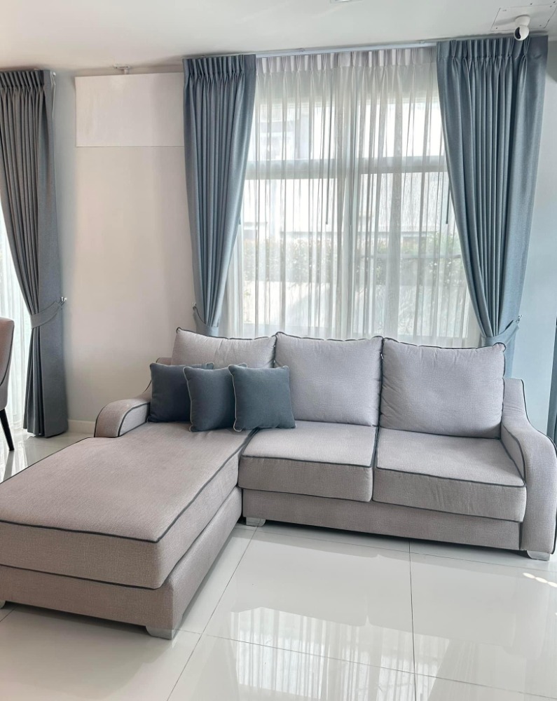 ♦ Good Deal ♦ 2-story single house, 70.00 sq.w., 222.00 sq.m. | 4 bedrooms, 2 parking spaces | Near Kasemrad International Hospital Rattanathibet 600 m, Bang Yai Night Plaza 750 m, Central Westgate 800 m. ♦ Good Deal ♦ 2-story single house, 70.00 sq.w., 222.00 sq.m. | 4 bedrooms, 2 parking spaces | Near Kasemrad International Hospital Rattanathibet 600 m, Bang Yai Night Plaza 750 m, Central Westgate 800 m.
