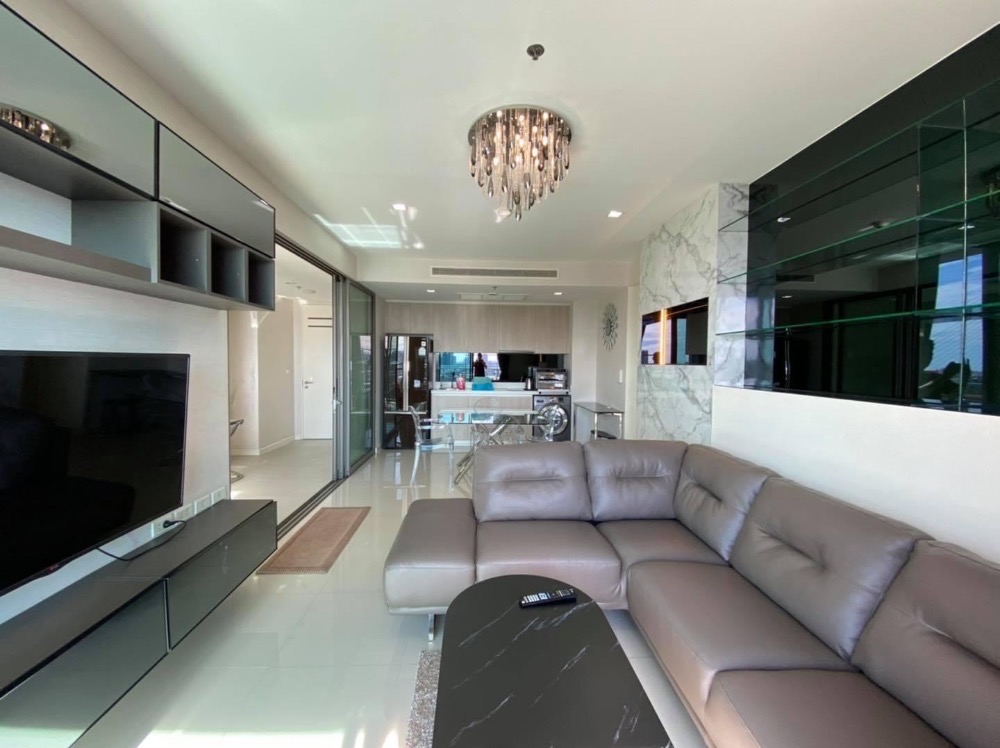 For rent Starview condo 2 bedrooms 2 baths river view