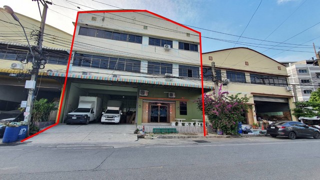 Warehouse for sale & 3-story office building, area 180 sq m., usable area approximately 950 sq m., Soi Phraeksa 31, Phraeksa, Mueang Samut Prakan, road width 16 meters.
