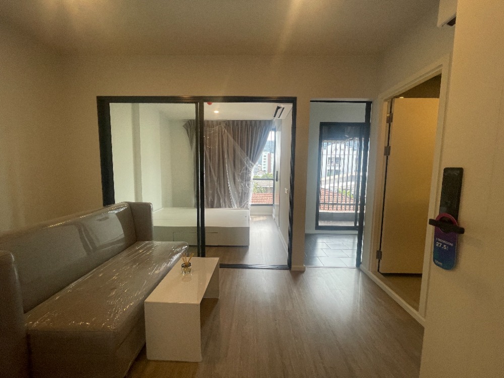 1 bedroom 1 bathroom 27 Sq.M BLUE Sukhumvit 89 Fully furnished / Foreigner Quota 1 bedroom 1 bathroom 27 Sq.M BLUE Sukhumvit 89 Fully furnished / Foreigner Quota