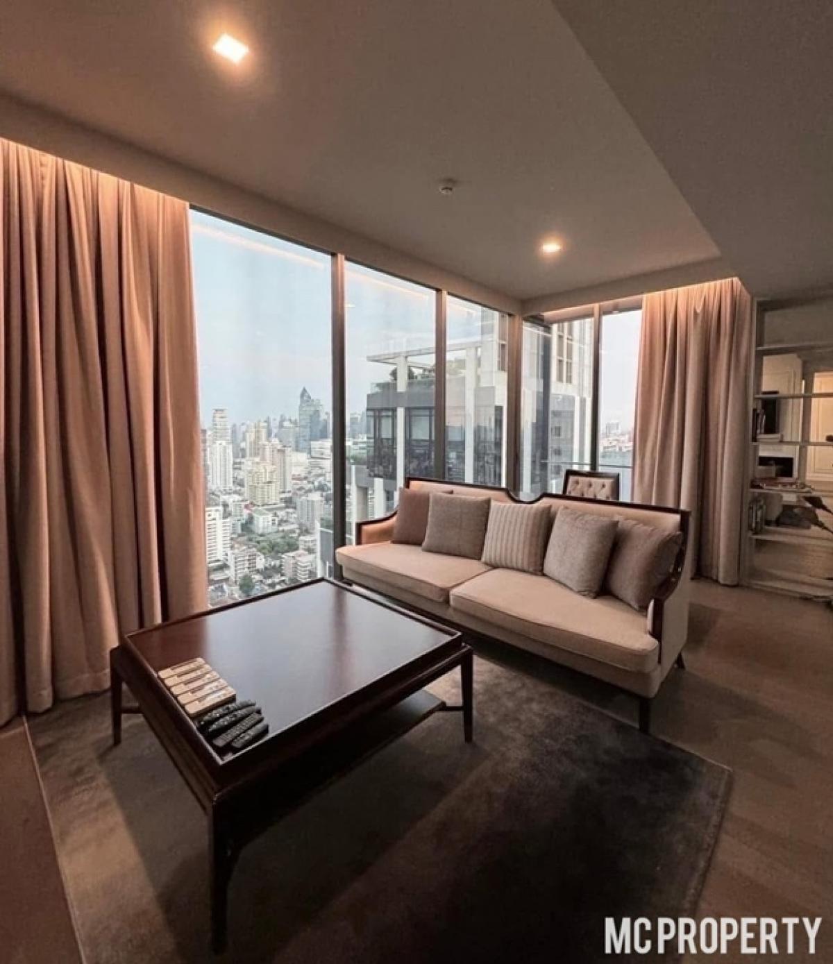Celes Asoke 3bed+1maid room 4 bath 138sqm very high floor for rent only 250,000 baht per month Tel 0816878954 line id 0816878954 Celes Asoke 3bed+1maid room 4 bath 138sqm very high floor for rent only 250,000 baht per month Tel 0816878954 line id 0816878954
