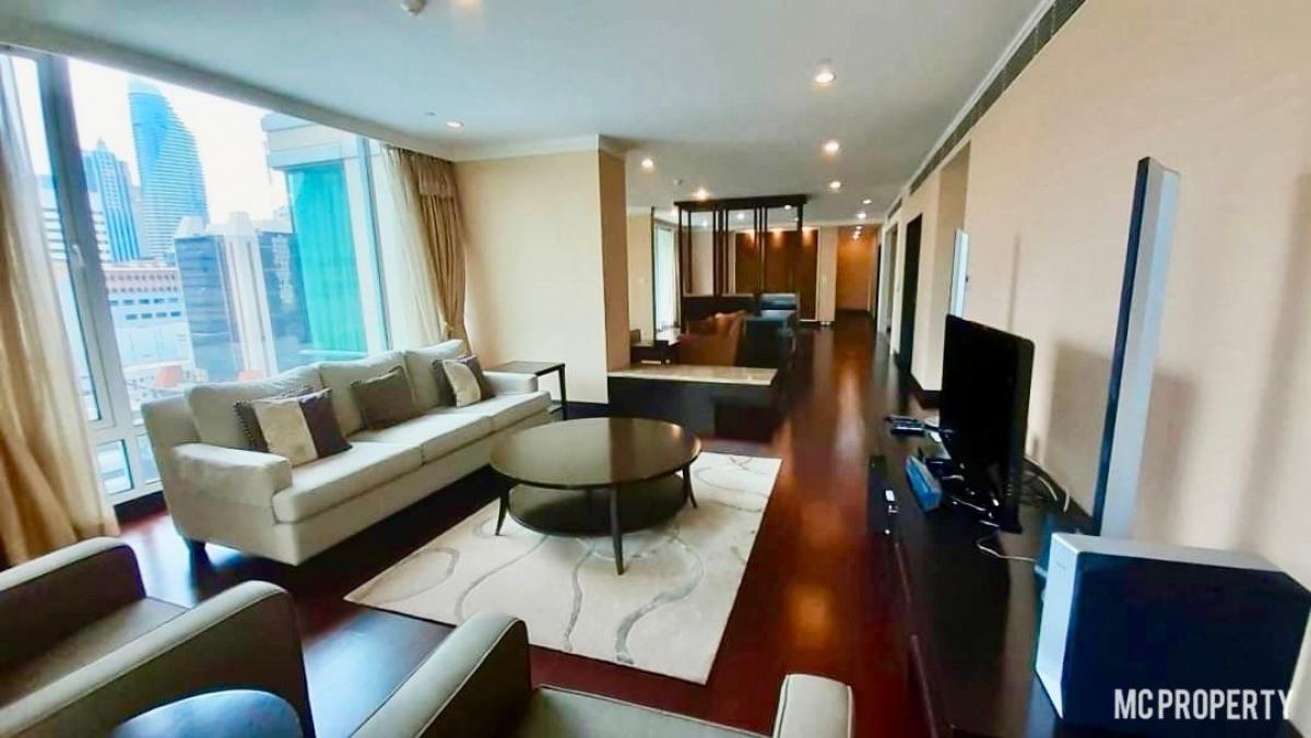 The Park Chidlom 4bedroom 385sqm High Floor for rent only 200,000 per month please contact 0816878954