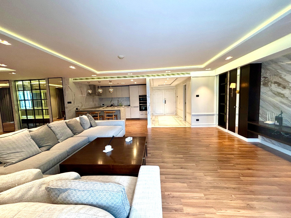 Somkid Garden: 3bed 251sqm. 57,000,000 renovated Am: 0656199198 Somkid Garden: 3bed 251sqm. 57,000,000 renovated Am: 0656199198