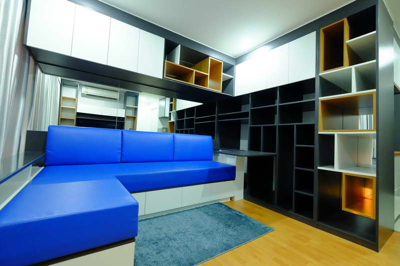 For rent: The President1, corner room, 2 bedrooms, no walls attached to anyone, 18th floor, fully built.