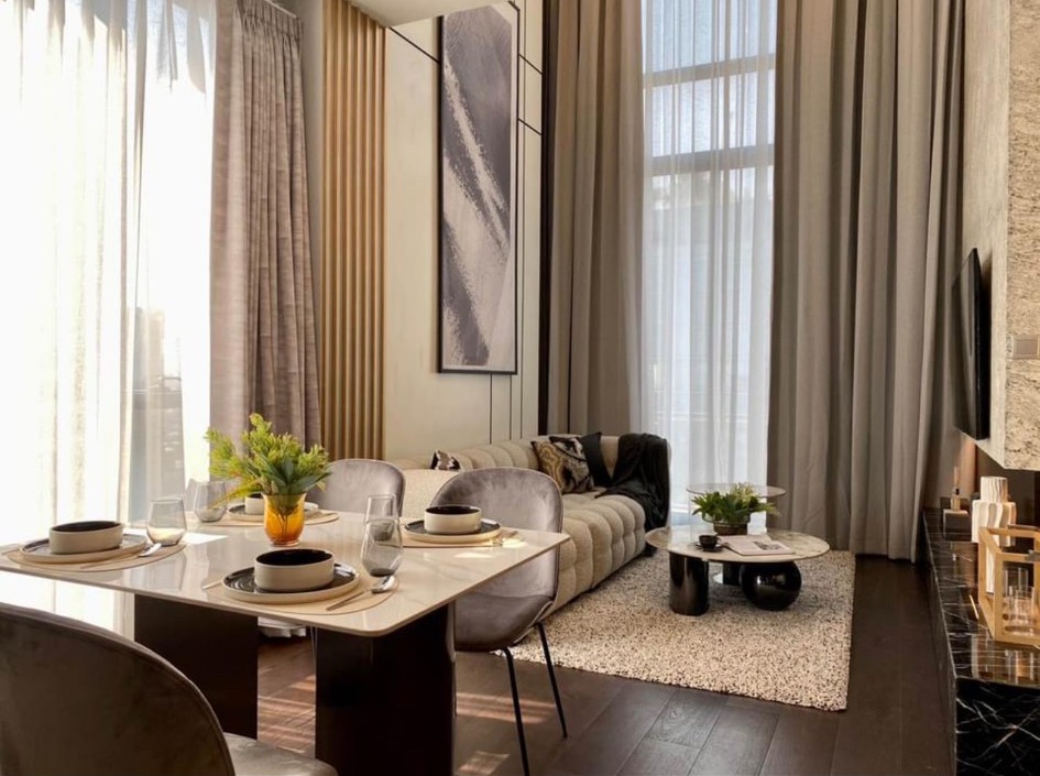 ♦ Stunning City Panorama ♦ Duplex ชั้น 25+ 97.50 ตร.ม. | 2 ห้องนอน |  ใกล้ BTS ทองหล่อ 1 นาที, เมเจอร์ ซีนีเพล็กซ์ สุขุมวิท 2 นาที