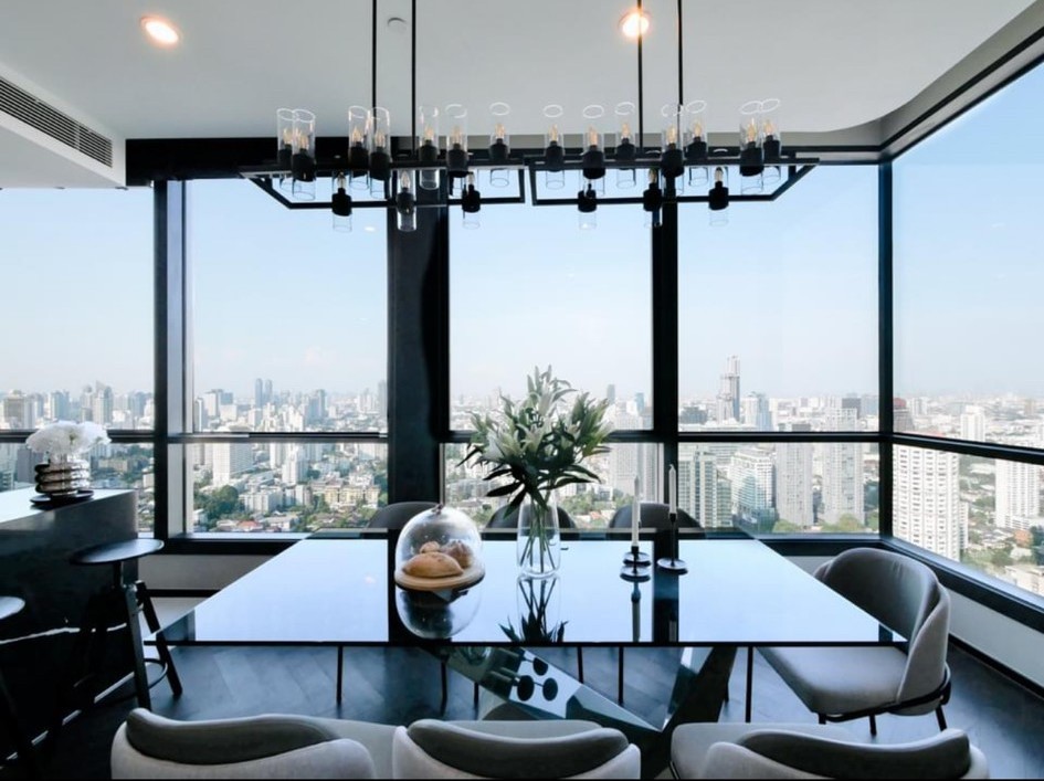 ❖ Modern Luxury style ❖ ชั้น 35+ 3 ห้องนอน | วิวสวนเบญจกิติ | ใกล้ BTS ทองหล่อ เพียง 1 นาที, เมเจอร์ ซีนีเพล็กซ์ สุขุมวิท 12 นาที, เอ็มโพเรียม 16 นาที – รูปที่ 2