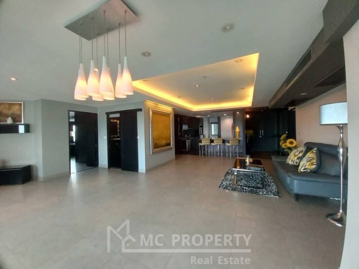 Sathorn Garden 2 bedroom 94 sqm unit facing River high floor for sale only 11,000,000 Baht tel 0816878954 line id 0816878954 Sathorn Garden 2 bedroom 94 sqm unit facing River high floor for sale only 11,000,000 Baht tel 0816878954 line id 0816878954