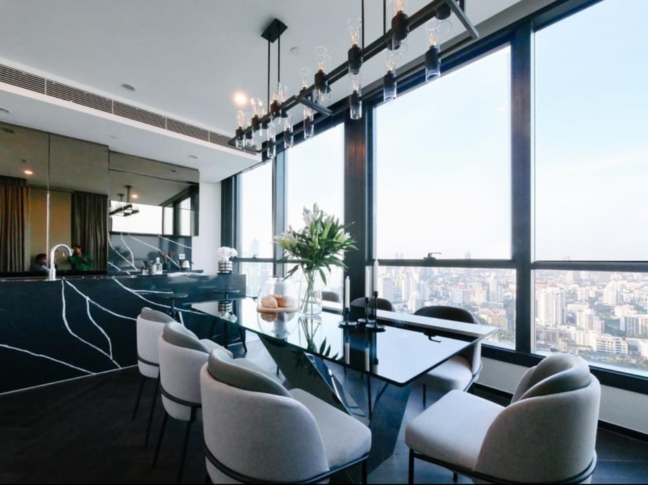 ❖ Modern Luxury style ❖ ชั้น 35+ 3 ห้องนอน | วิวสวนเบญจกิติ | ใกล้ BTS ทองหล่อ เพียง 1 นาที, เมเจอร์ ซีนีเพล็กซ์ สุขุมวิท 12 นาที, เอ็มโพเรียม 16 นาที