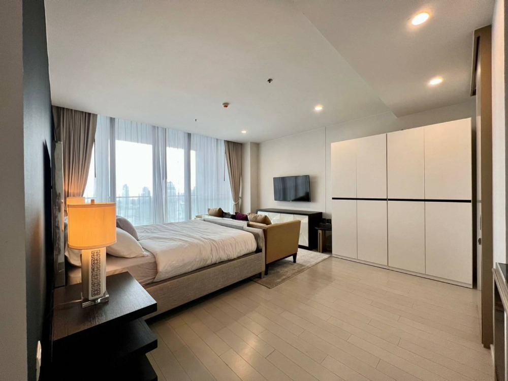 ♦ Rare Unit ♦ Duplex ชั้น 40+ 3 ห้องนอน | คอนโดมีSkywalk เชื่อมเข้า BTS เพลินจิตและเซ็นทรัล เอ็มแบสซี่ – รูปที่ 3