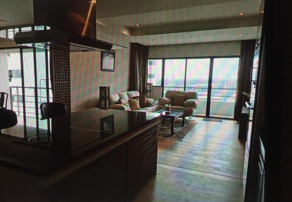 Beautiful 3 bedroom condo For Sale, Chao Phraya River view, Sathorn Area