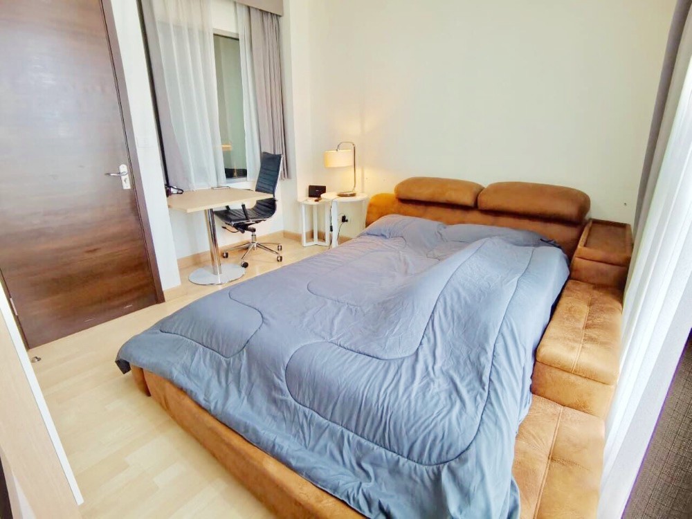 For sale: RHYTHM Ratchada, 1 bedroom, 37 sq m., excellent condition, fully furnished, next to MRT Ratchadaphisek. For sale: RHYTHM Ratchada, 1 bedroom, 37 sq m., excellent condition, fully furnished, next to MRT Ratchadaphisek.