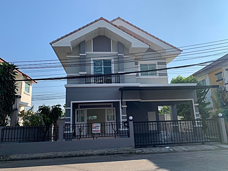 Single house for sale, Lat Krabang, Phatthana Chonburi Road.