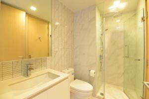 for sell Hyde sukhumvit11 low floow great price 5.3 M (s03-1118)