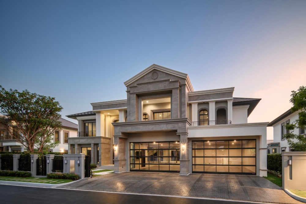 ♦ Ready to move in ♦  2 storey single house, 5 beds | 218.00 sq.w. 780.00 sq.m. | Near St. Joseph School Bangna 1 min, MRT Sri Bearing 6 mins