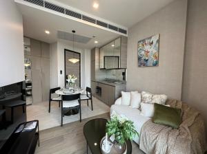 2 bedroom for rent at the crest park residences