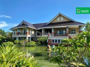 Single house, self-built - Bang Bo, 1 rai 2 ngan 43 sq m, usable area 650 sq m, 4 bedrooms, 4 bathrooms, price 17.0 million baht, ready to move in.
