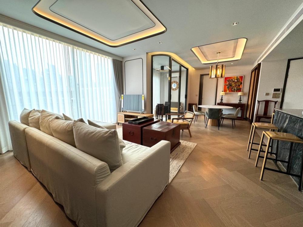 Rental : The Reserve 61 Hideaway , 2 Bed 3 Bath , 121.28 S.qm , 8th Floor ** Top Floor , Corner Room **