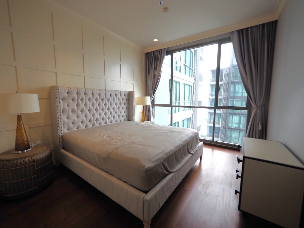 Condo for sale, Quattro by Sansiri, 53 sq m., high floor, city view, beautifully decorated room, ready to move in, in the heart of the city, near BTS Thonglor.